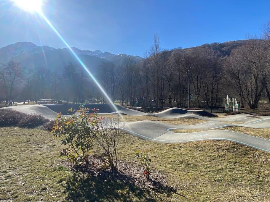 Charmant T4 Duplex Vue Montagne Луданв'єль Екстер'єр фото